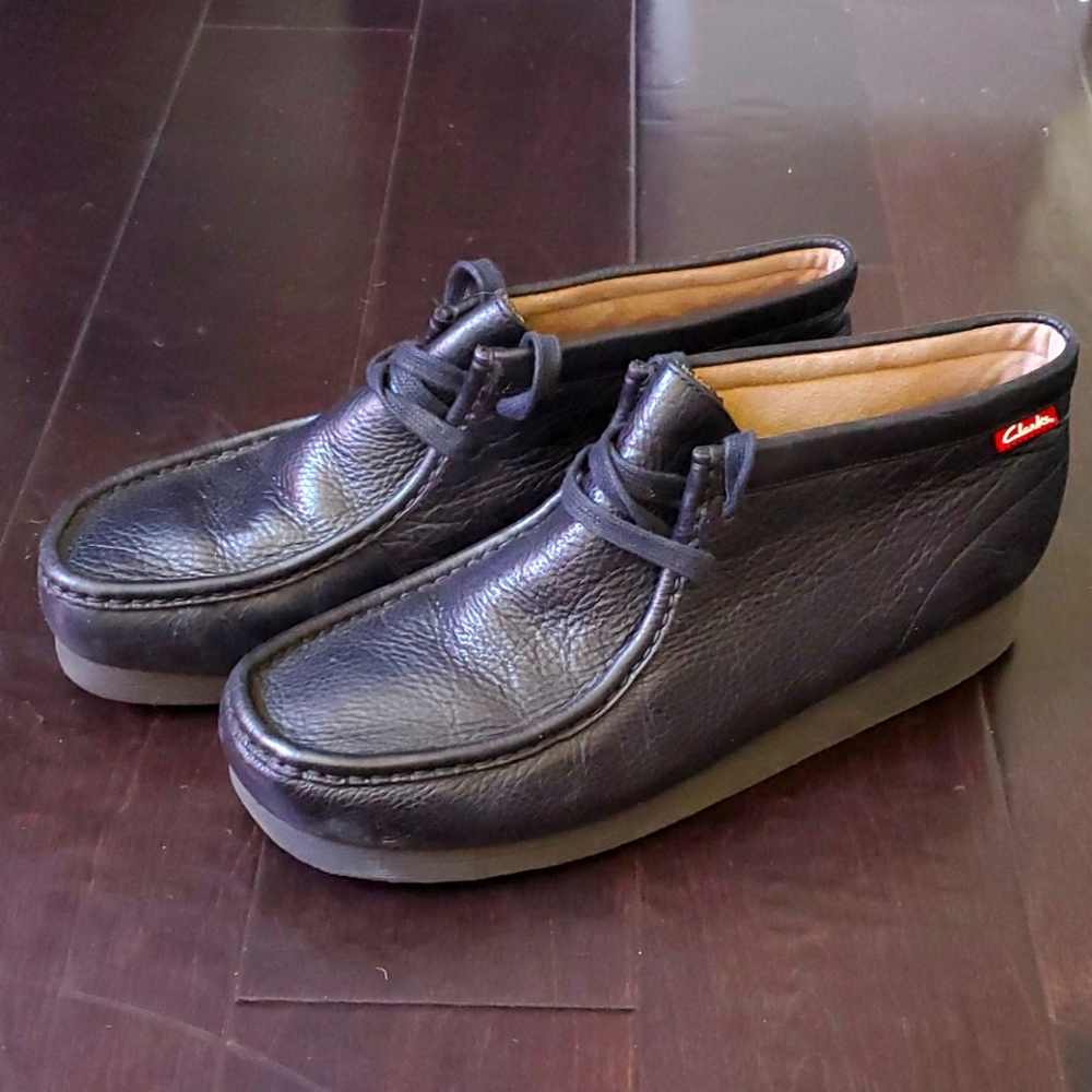 Clarks Wallabee Leather Boot - size 10M